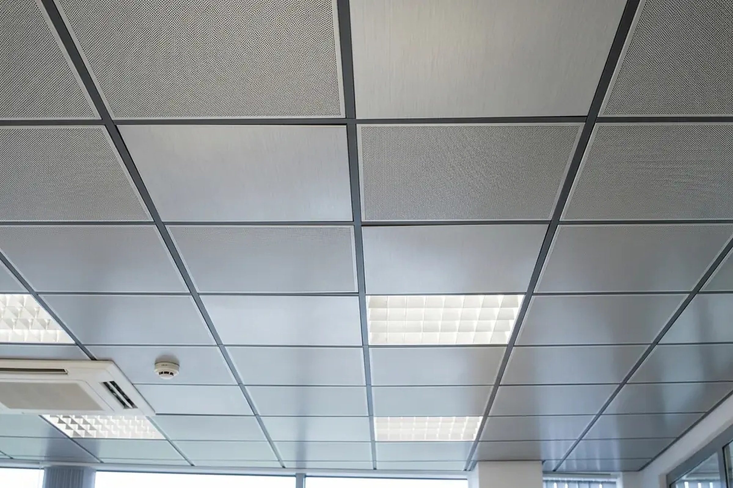 DUNE NG BOARD(НЕГОРЮЧИЙ) 600X600X15 MM — Подвесные плиточные потолки